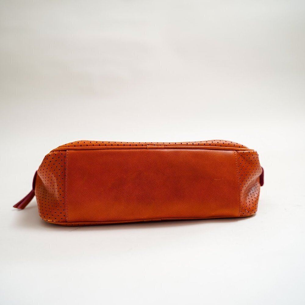 Innue Vintage Orange Perforated Leather Handbag - Picture 6 of 12